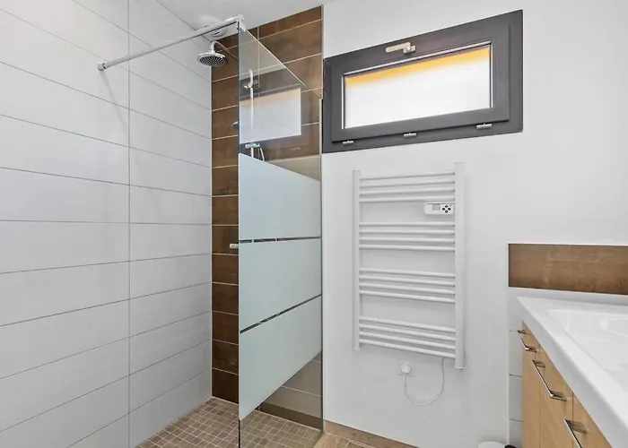 Sun - 600m - Clim - 6 Pers - Cap D'agde Agde